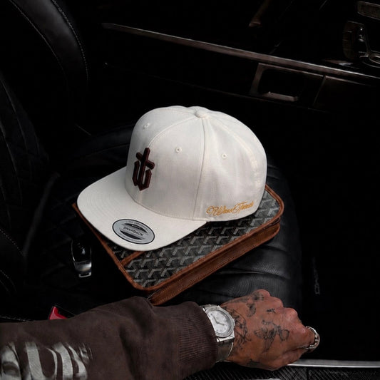 CLASSIC FLAT PEAK - OFF WHITE/BROWN