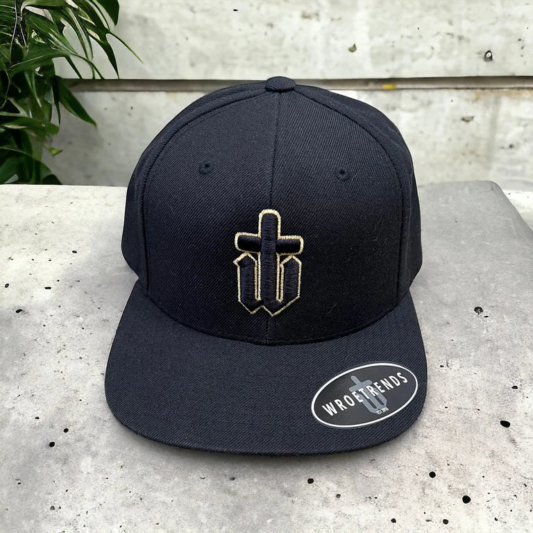 BLACK & GOLD CLASSIC FLAT PEAK