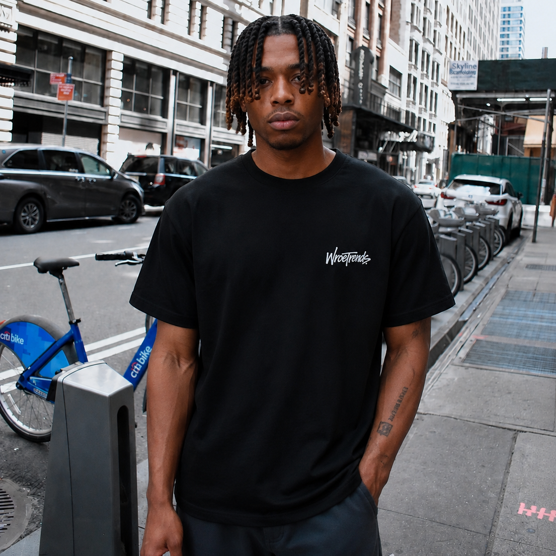 OVERSIZED GRAFFITI TEE - BLACK