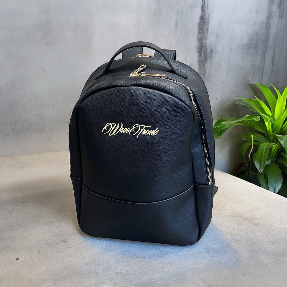 SIGNATURE BACKPACK